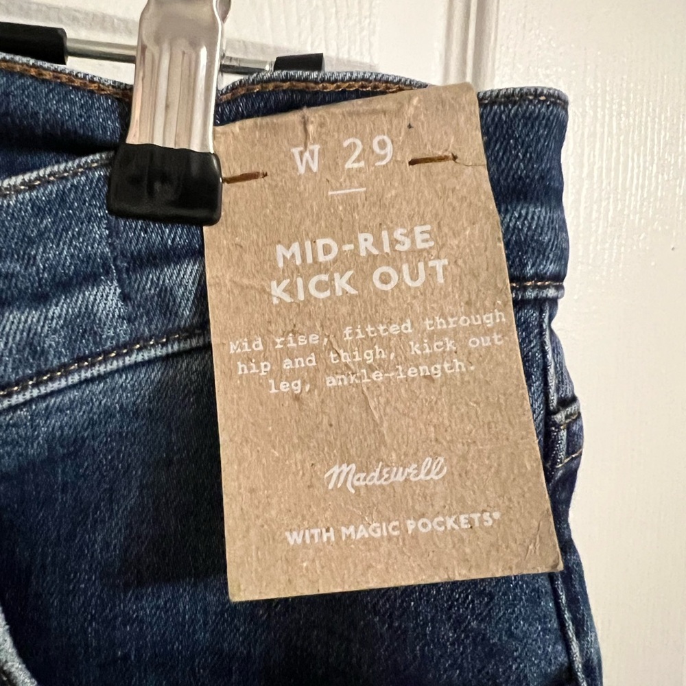 NWT Madewell Women’s Mid-Rise Kick Out Jeans